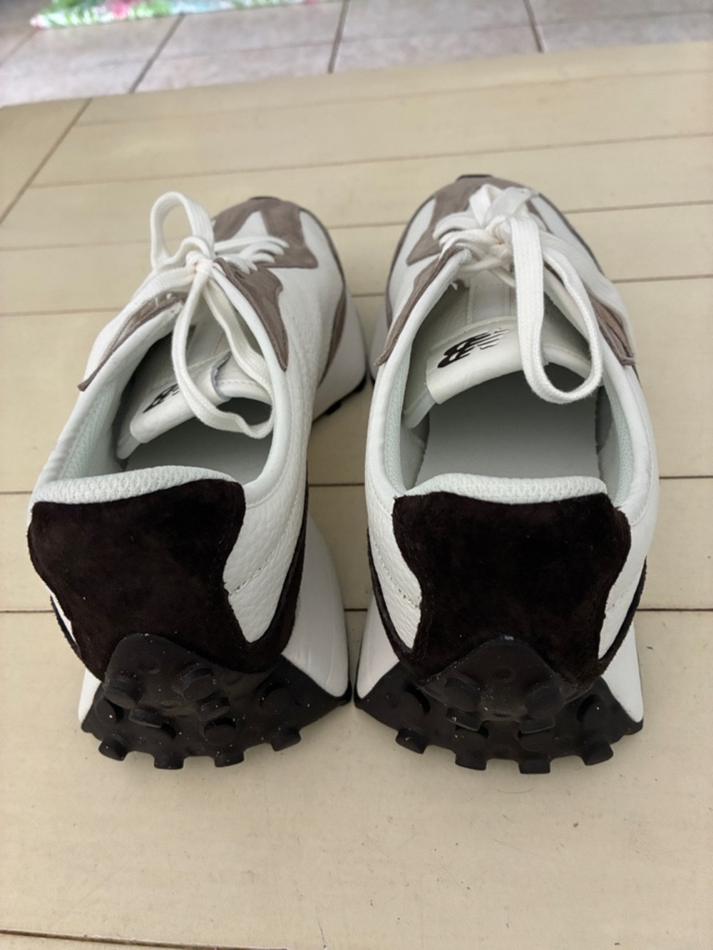 New Balance unisex running shoes. Mens” size 9.5 or women’s size 11. New $169.00 - Picture 3 of 6